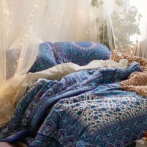 Urban Outfitters Twin XL Bedding